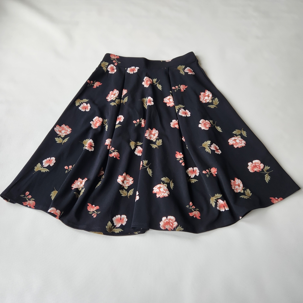 Womens Floral Pleated Skirt Knee Length Formal Size Small